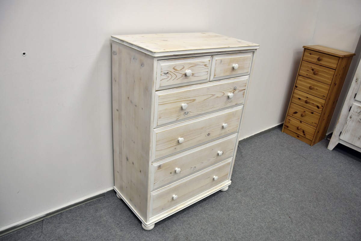 komoda sosnowa z szufladami - jak nowa