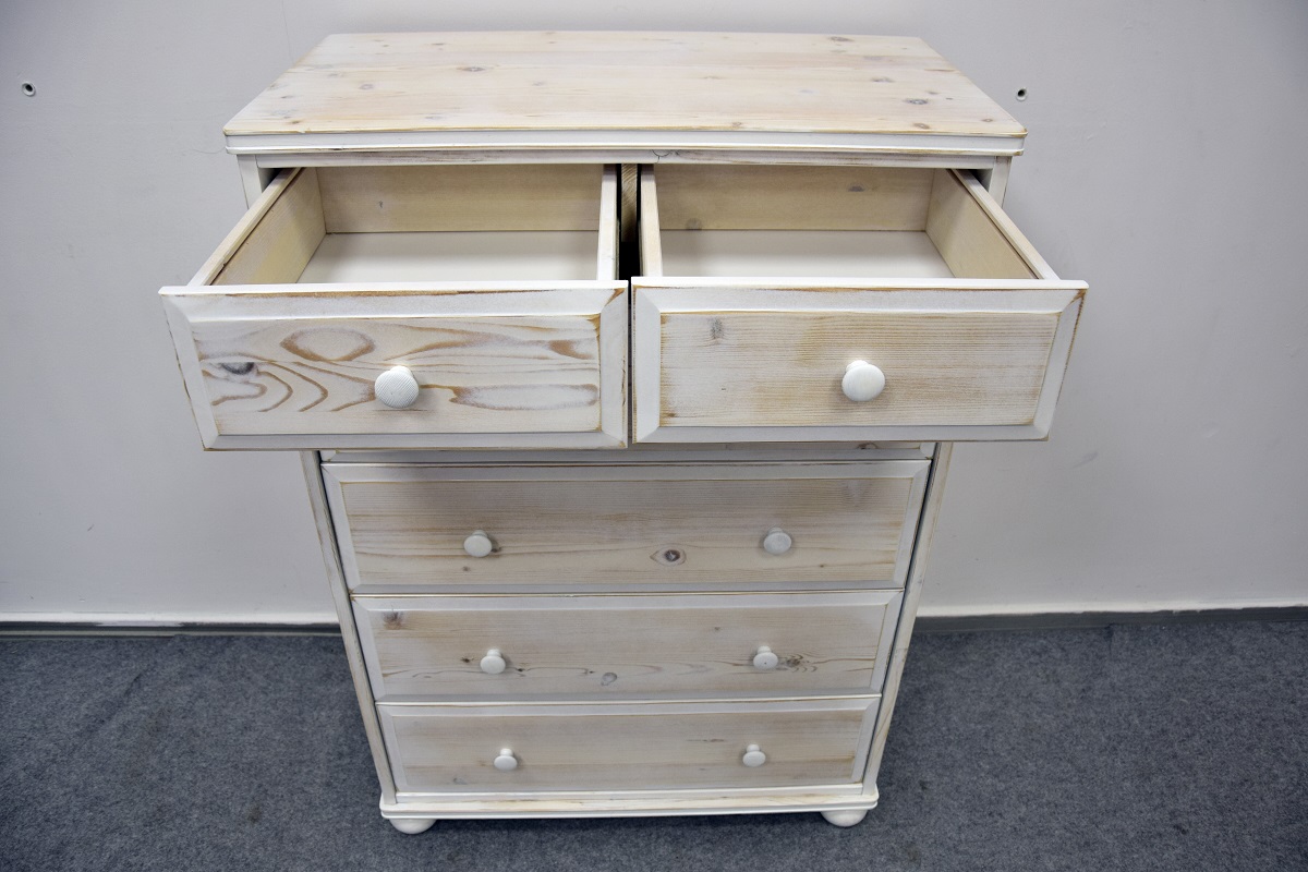 komoda sosnowa z szufladami - jak nowa