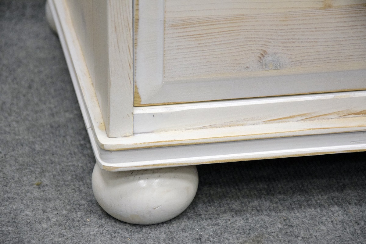 komoda sosnowa z szufladami - jak nowa