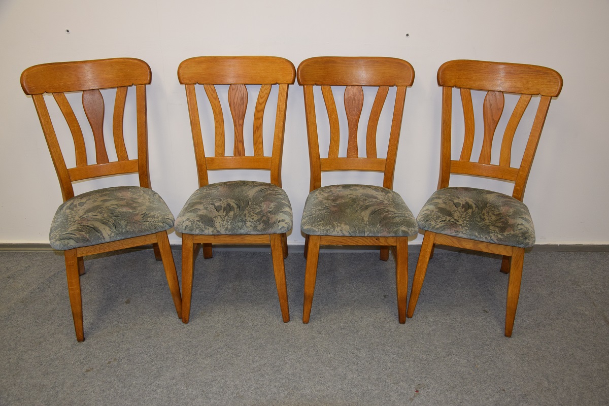 krzesła dębowe 2 sztuki - jak nowe