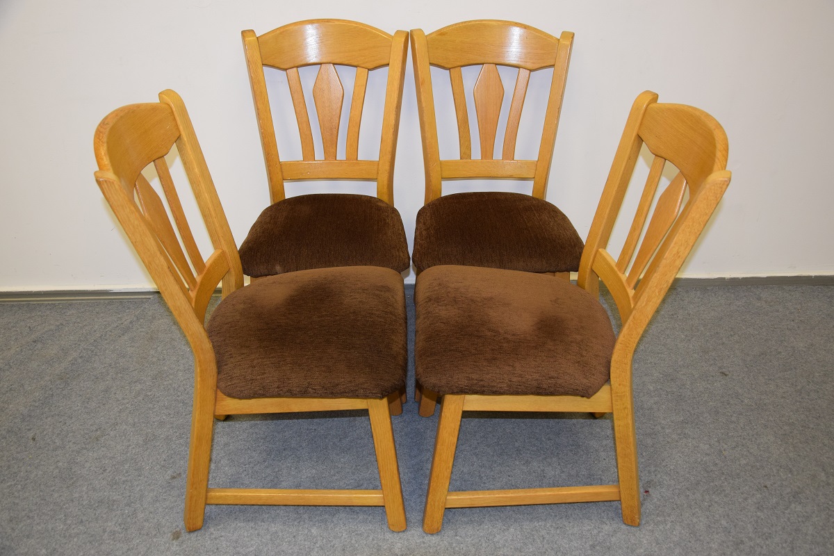 krzesła dębowe 2 sztuki - jak nowe