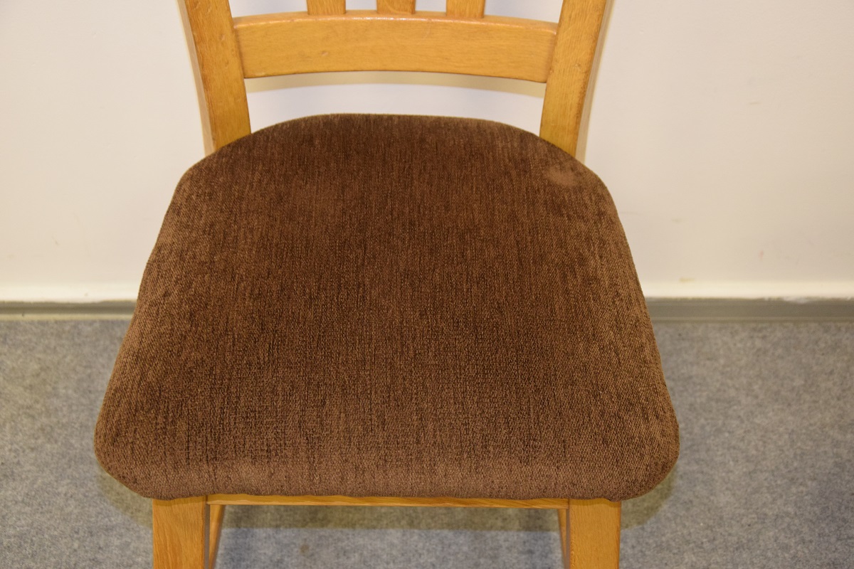 krzesła dębowe 2 sztuki - jak nowe