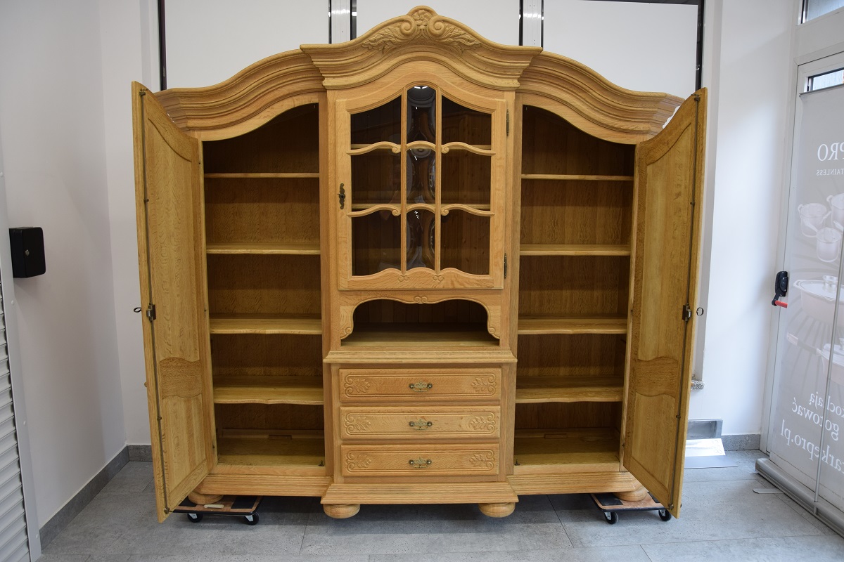 kredens z drewna dębowego - super stan