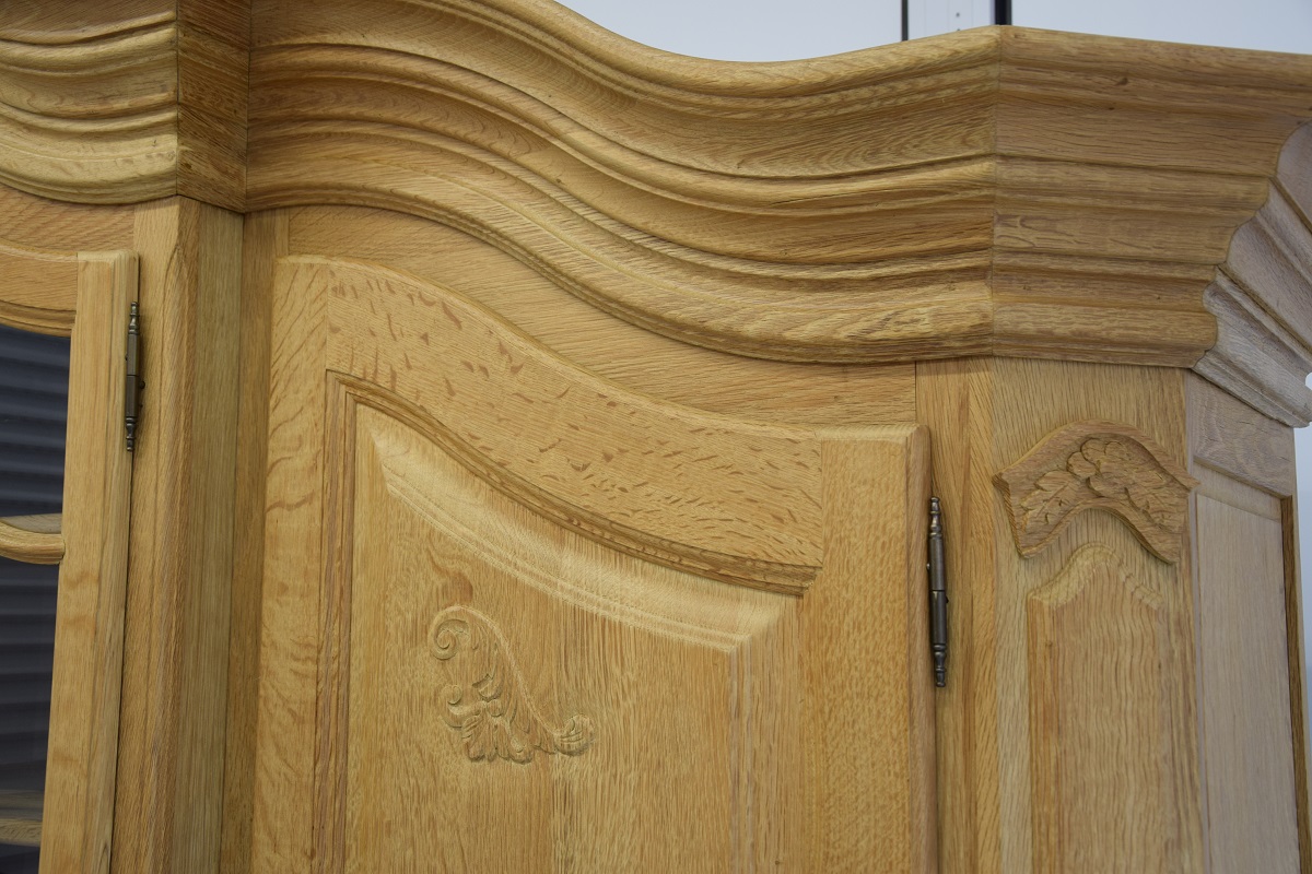 kredens z drewna dębowego - super stan