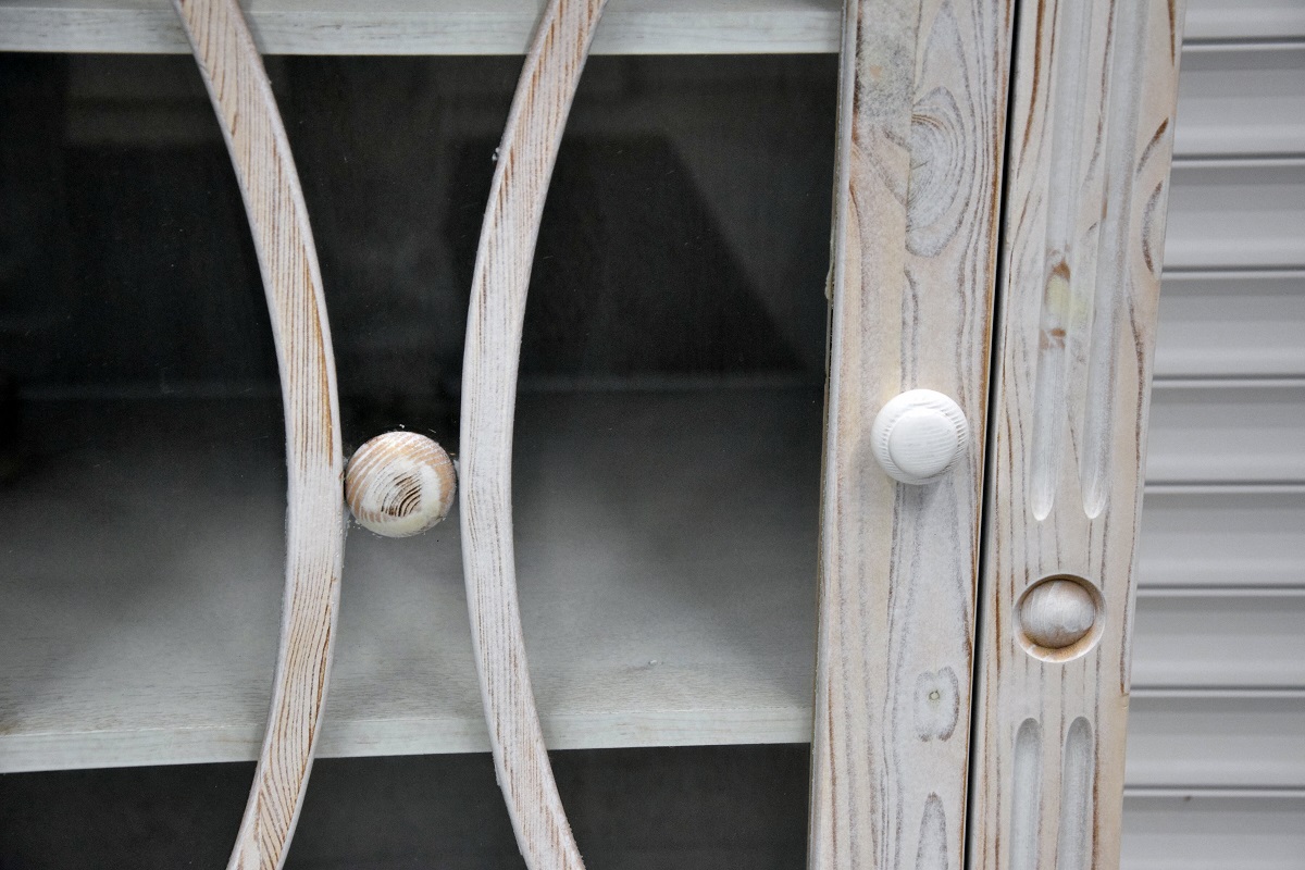 witryna z drewna sosnowego - jak nowa