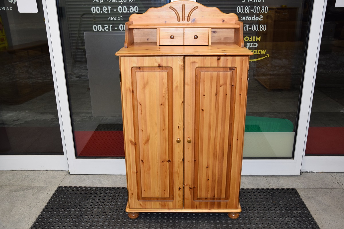 komoda z drewna sosnowego - jak nowa