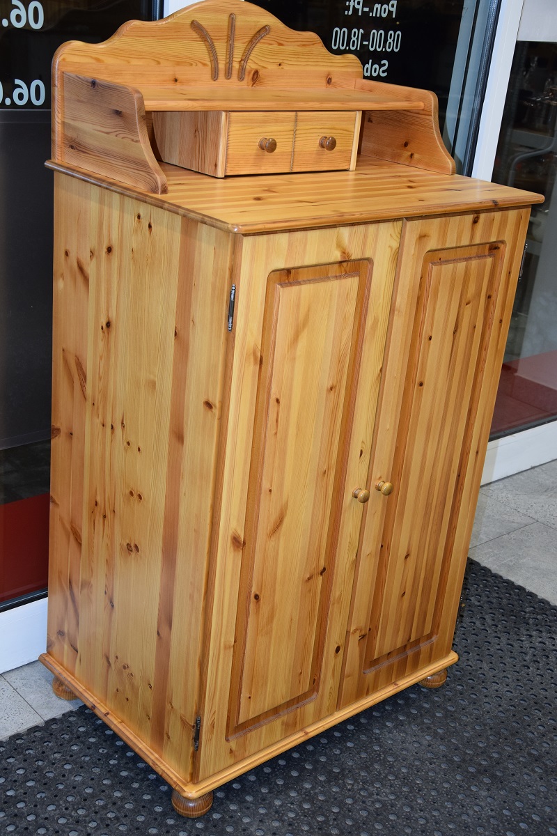 komoda z drewna sosnowego - jak nowa