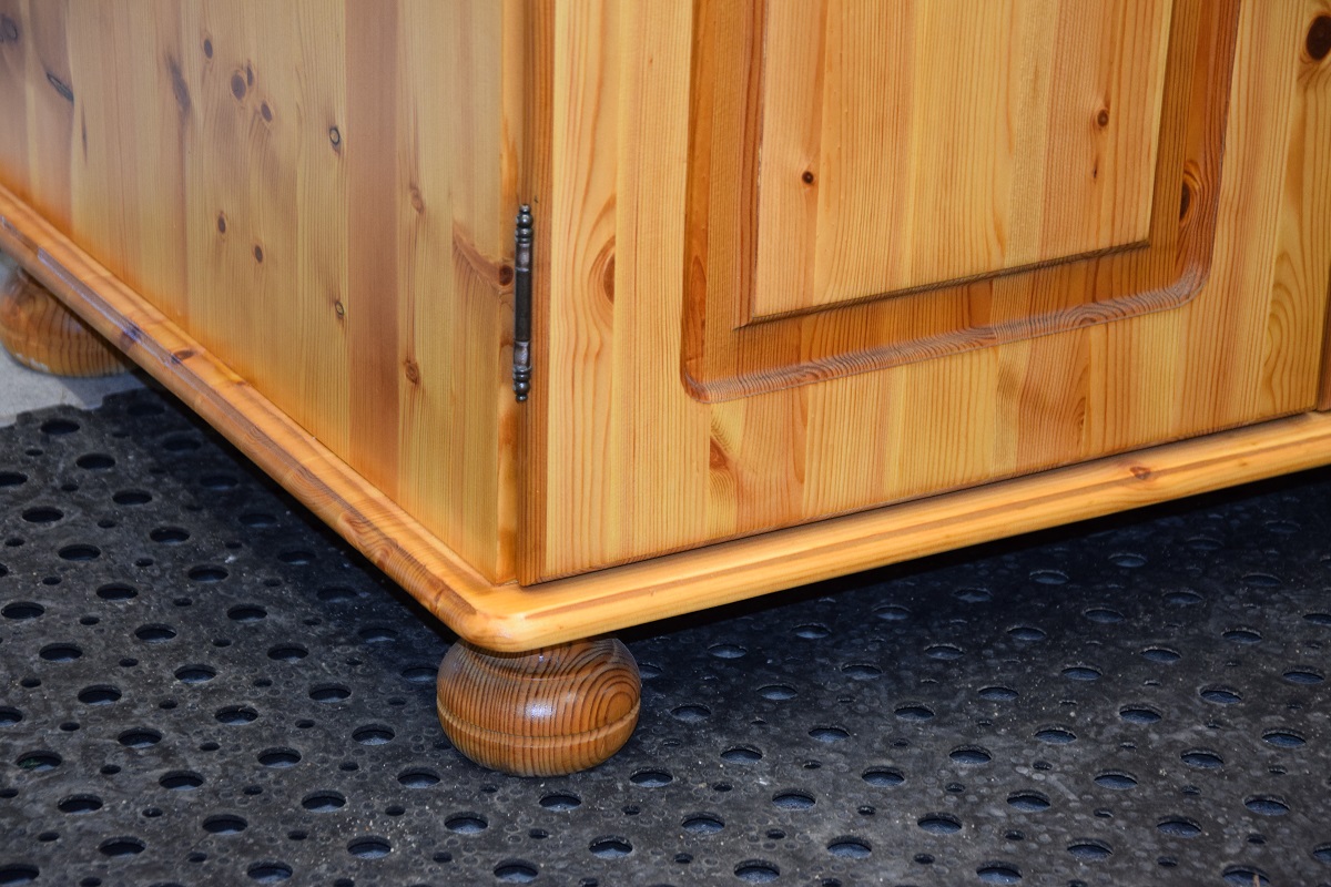 komoda z drewna sosnowego - jak nowa