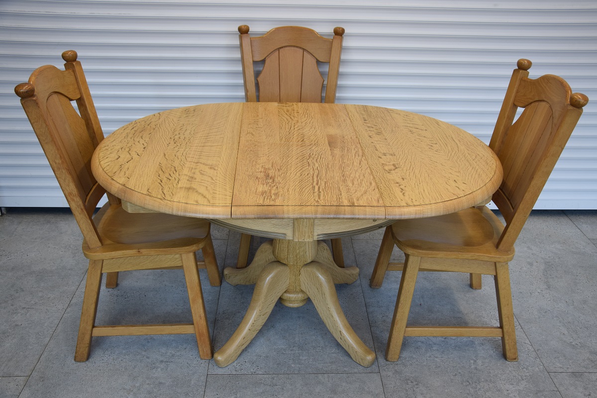 stół rozkładany i 4 krzesła - komplet z drewna dębowego - jak nowy