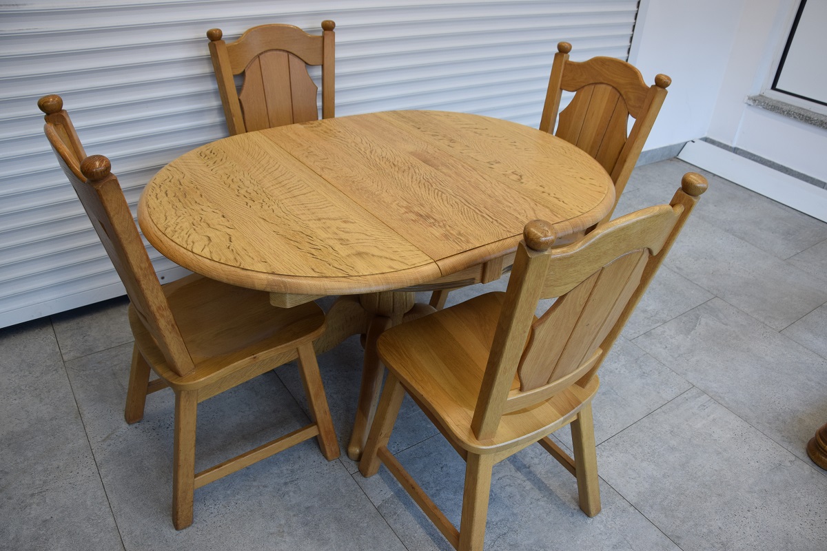 stół rozkładany i 4 krzesła - komplet z drewna dębowego - jak nowy