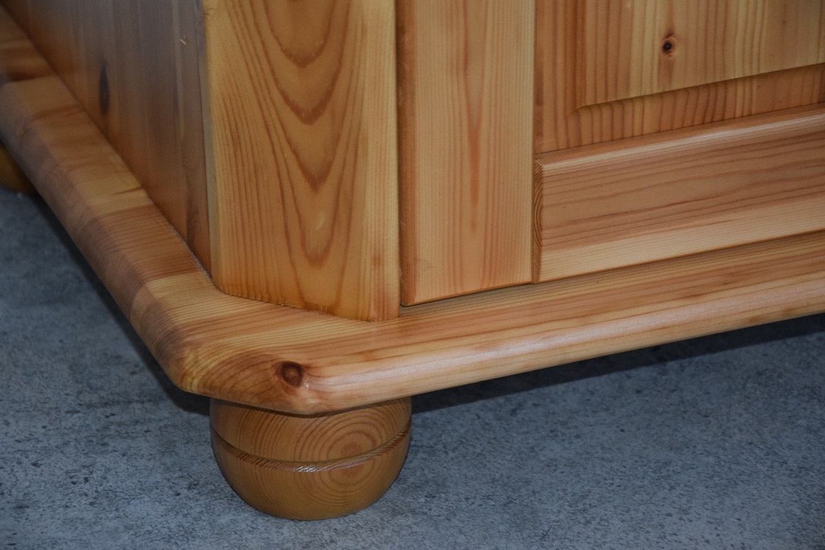 komoda z drewna sosnowego - jak nowa