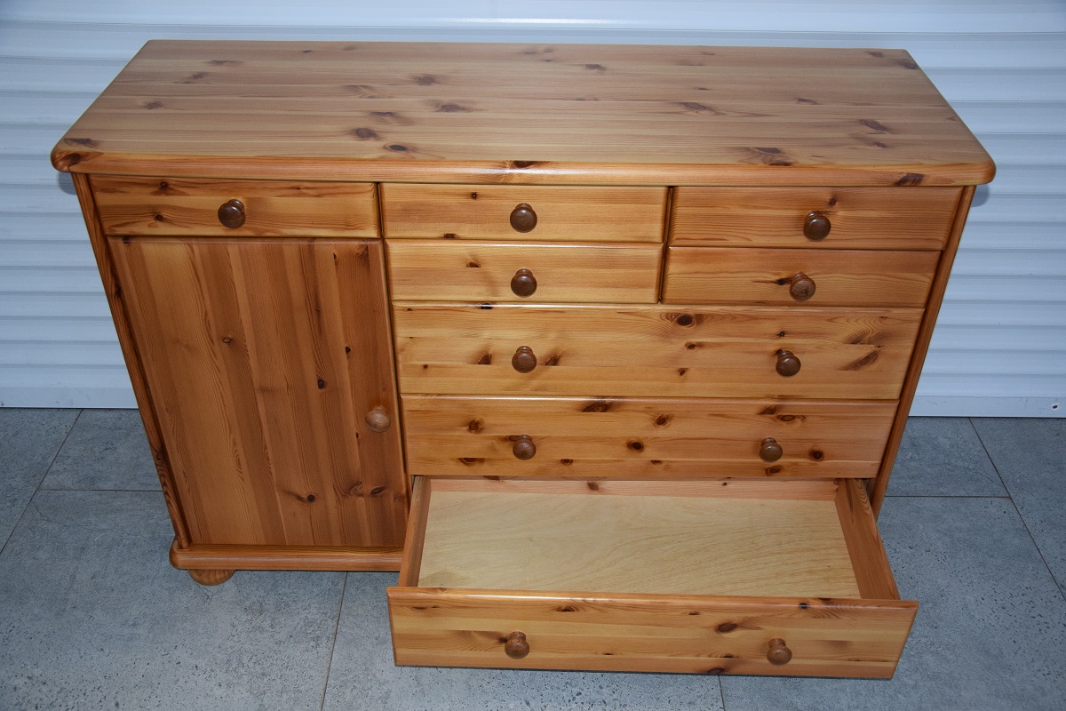 komoda z drewna sosnowego - jak nowa