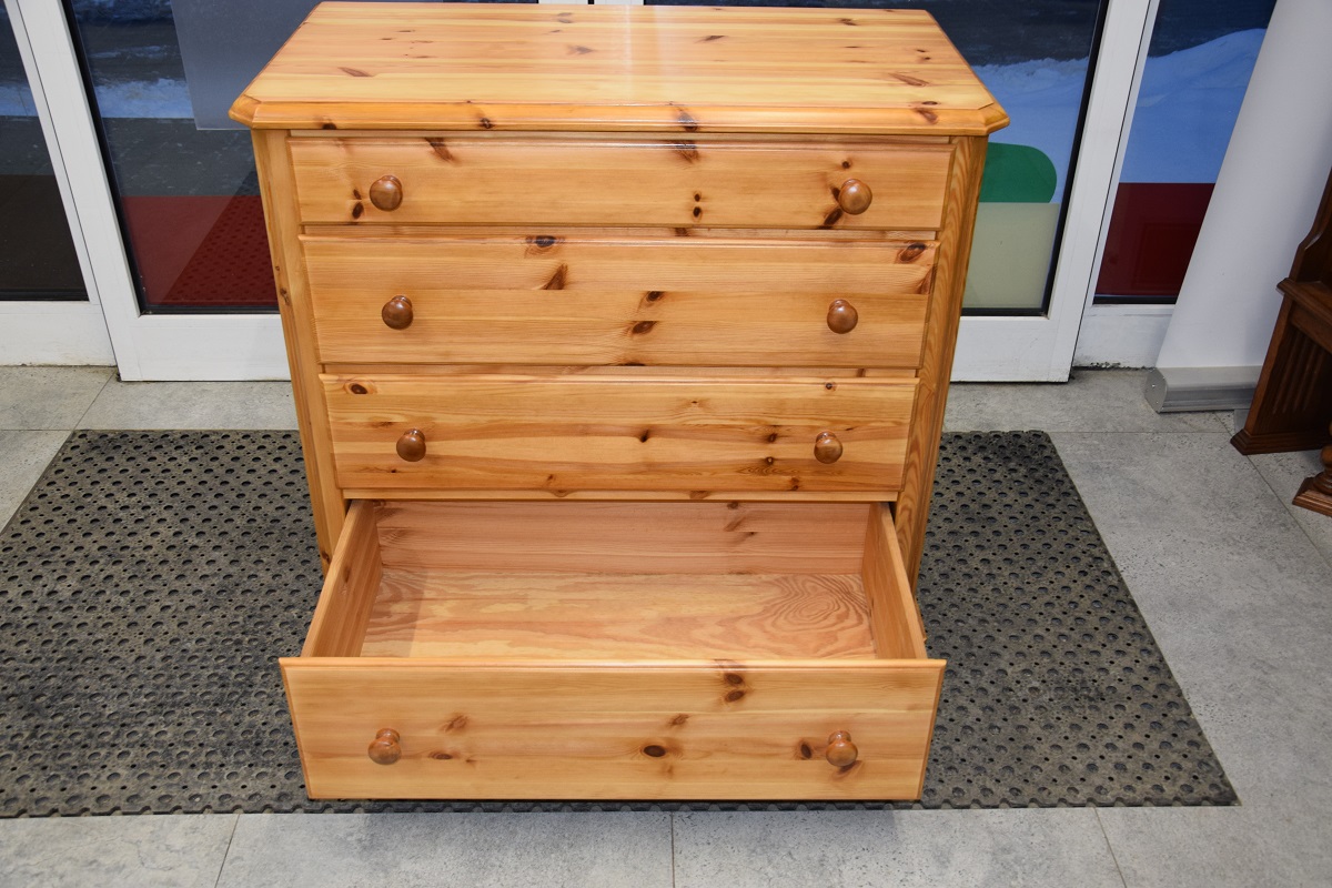 komoda z szufladami z drewna sosnowego - jak nowa