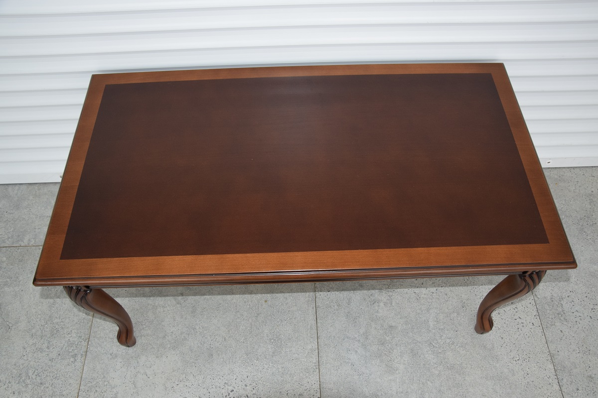 ława - stolik z drewna orzechowego - jak nowy