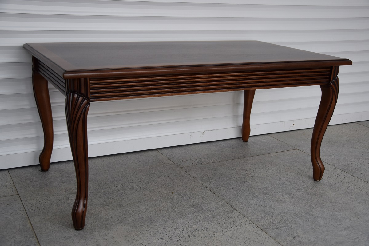 ława - stolik z drewna orzechowego - jak nowy