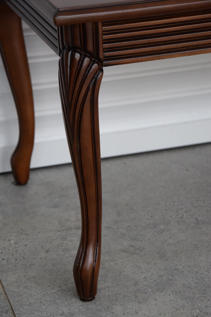 ława - stolik z drewna orzechowego - jak nowy