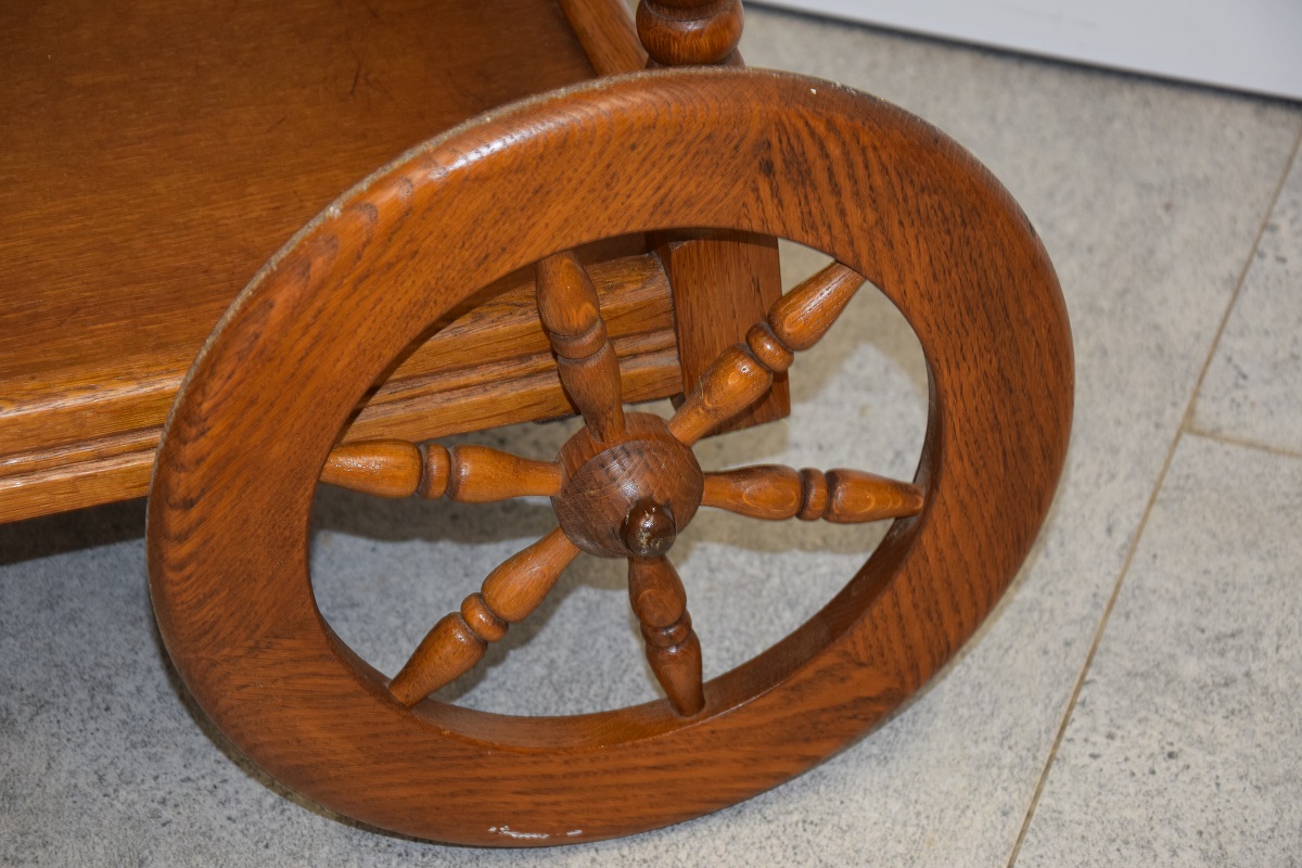 barek - stolik dębowy na kółkach - super stan