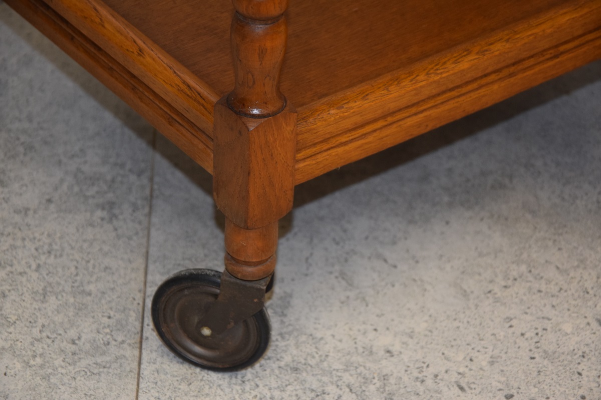 barek - stolik dębowy na kółkach - super stan