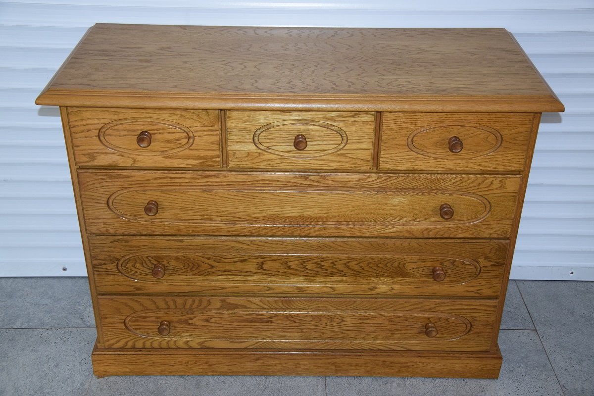 komoda dębowa z szufladami - jak nowa