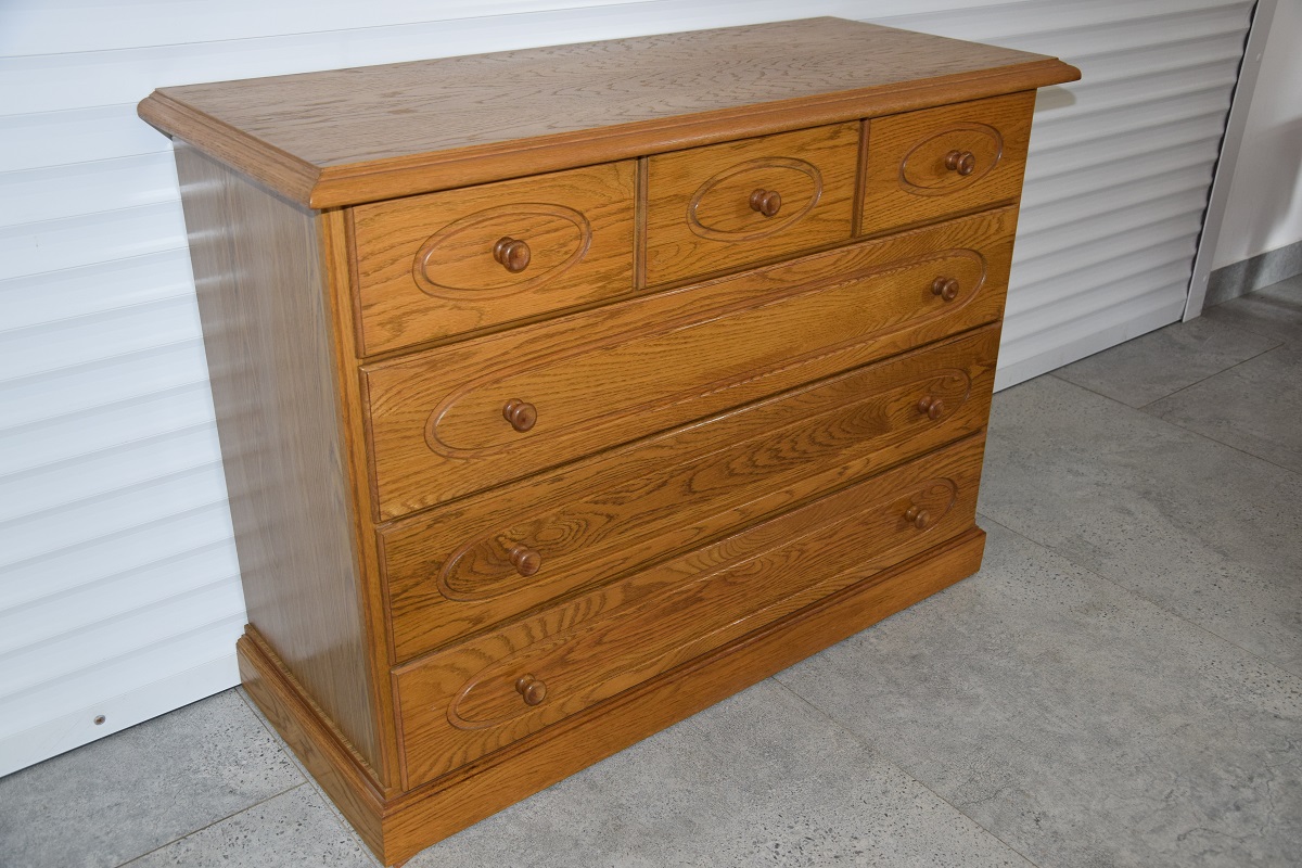 komoda dębowa z szufladami - jak nowa