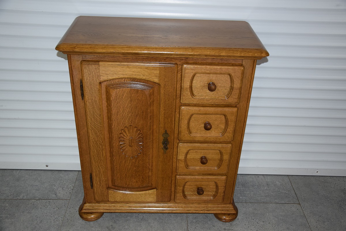 komoda z drewna dębowego - jak nowa