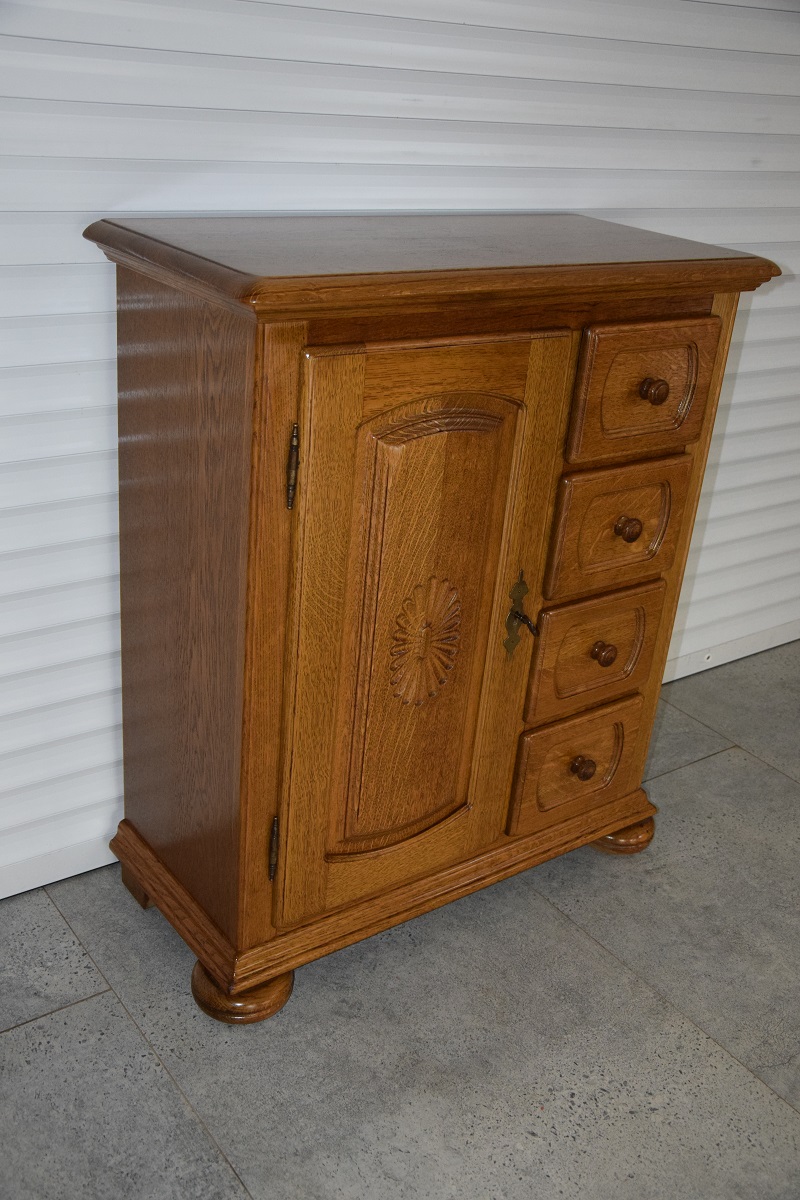 komoda z drewna dębowego - jak nowa