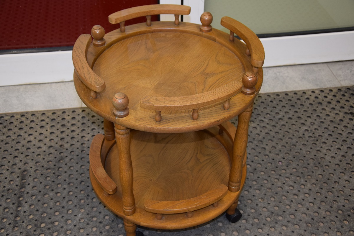 barek - stolik dębowy na kółkach - super stan