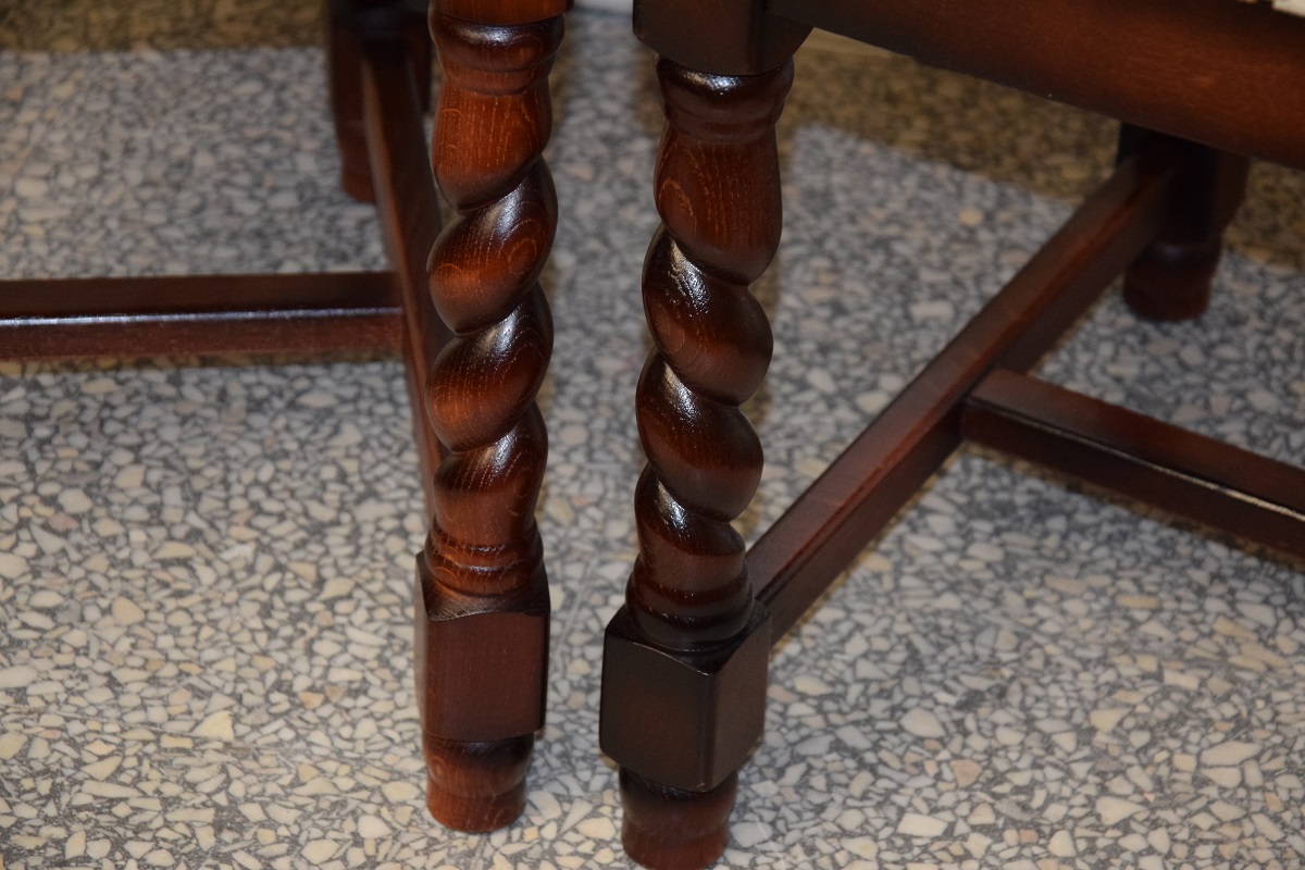 stół rozkładany i 10 krzeseł - komplet jak nowy