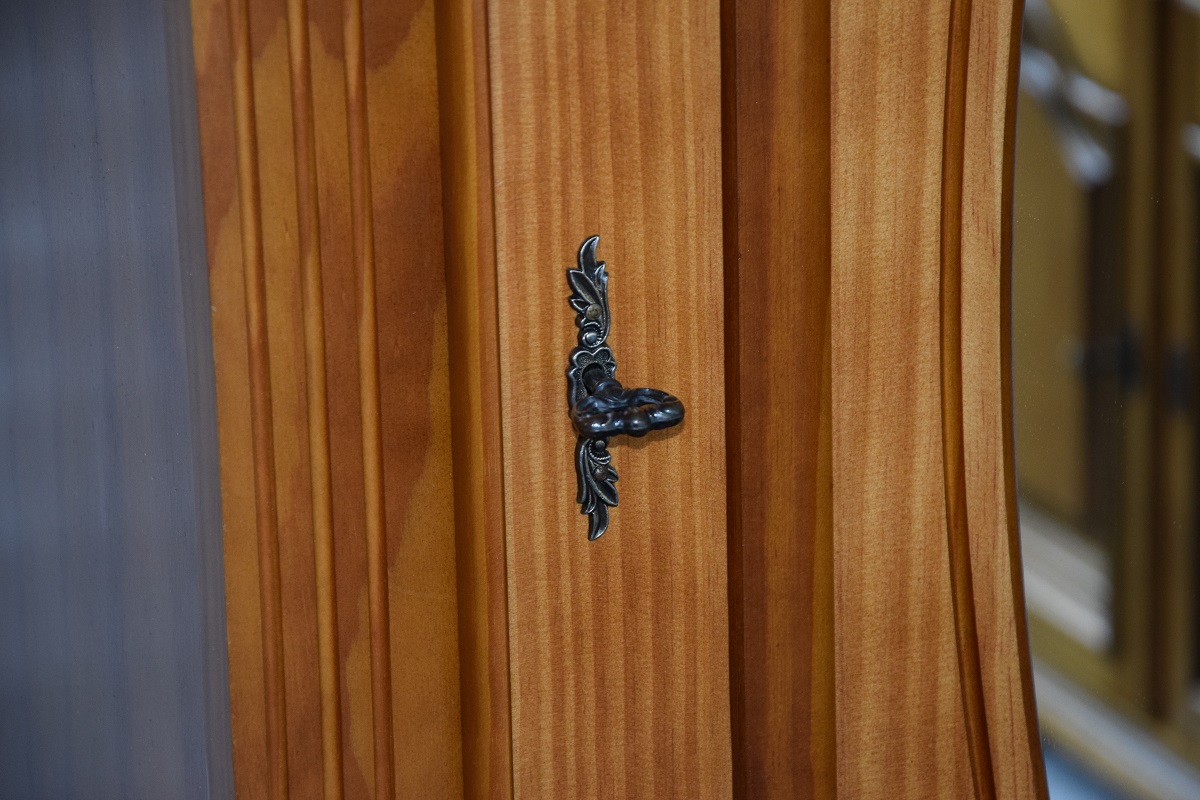 szafa z lustrem z drewna sosnowego - jak nowa